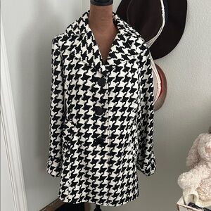 Joan Rivers Black and White Houndstooth Pea Coat
